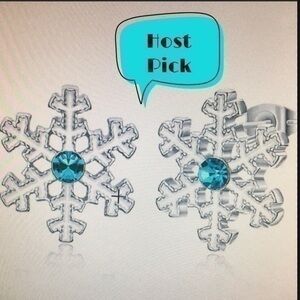 Winter snowflake stud earrings